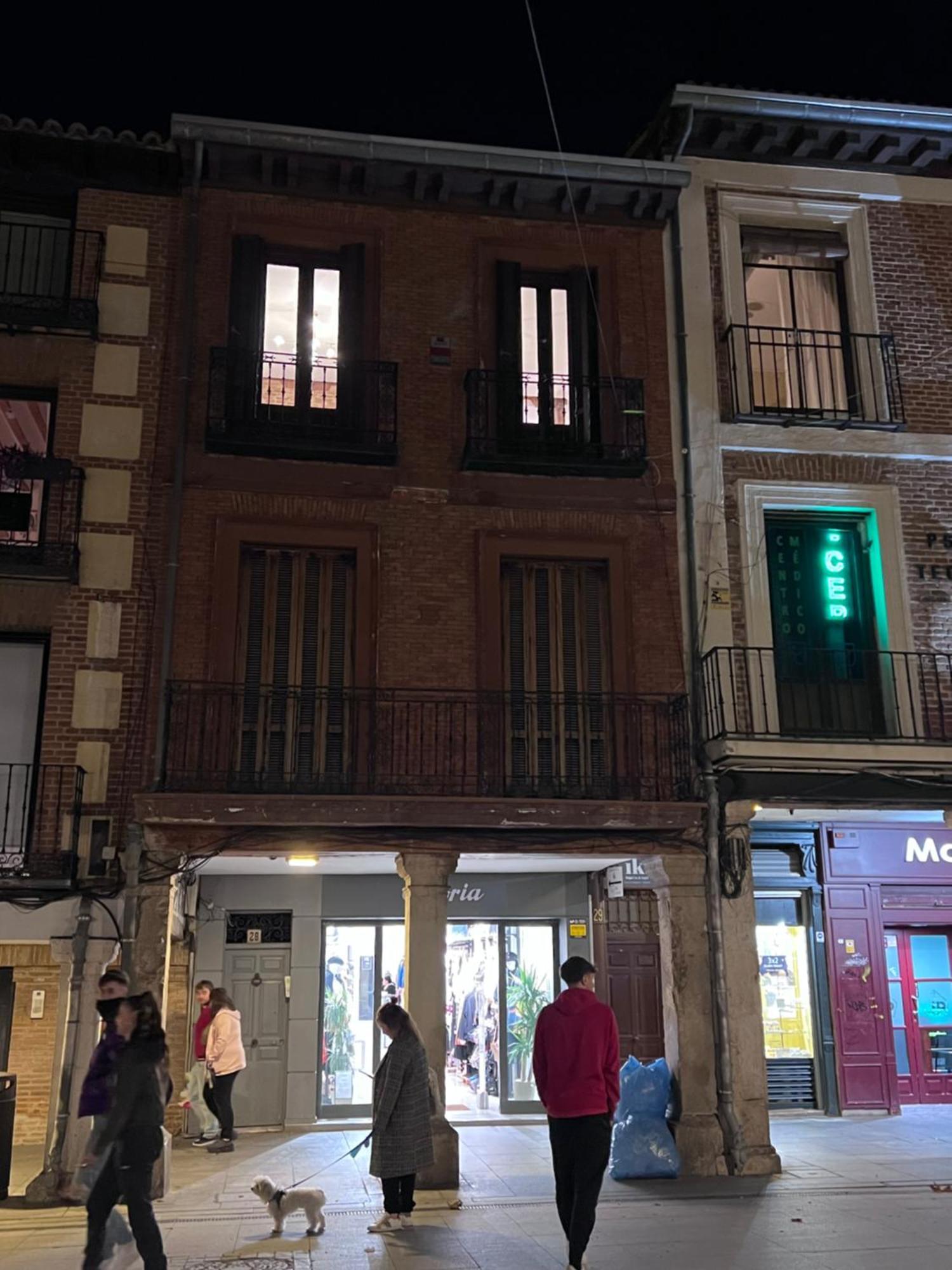 Sonar En La Plaza Cervantes 3 Alcala de Henares Exterior photo